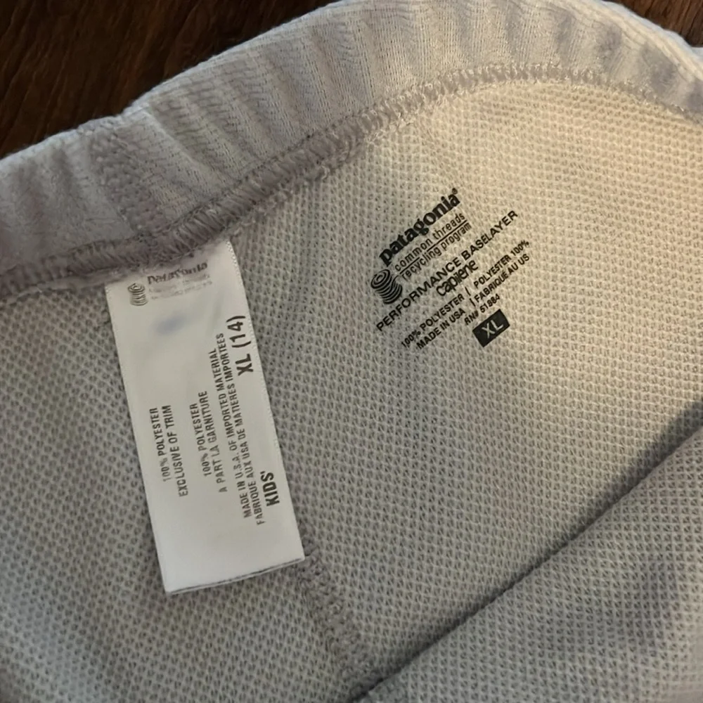 Patagonia kids unisex performance base layer Bundle - Picture 9 of 9